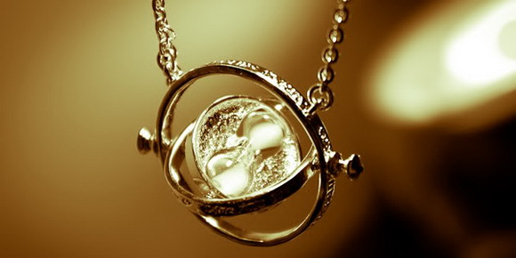 เครื่องย้อนเวลา (Time Turner)